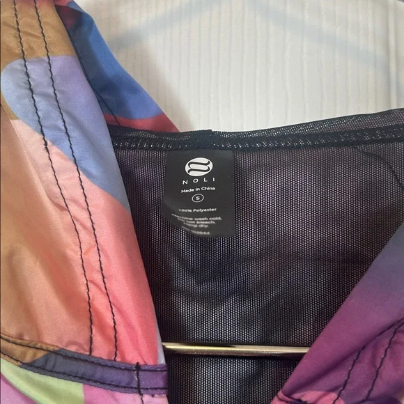 NWOT Noli Prism Camo Windbreaker Jacket Size S - Picture 4 of 10